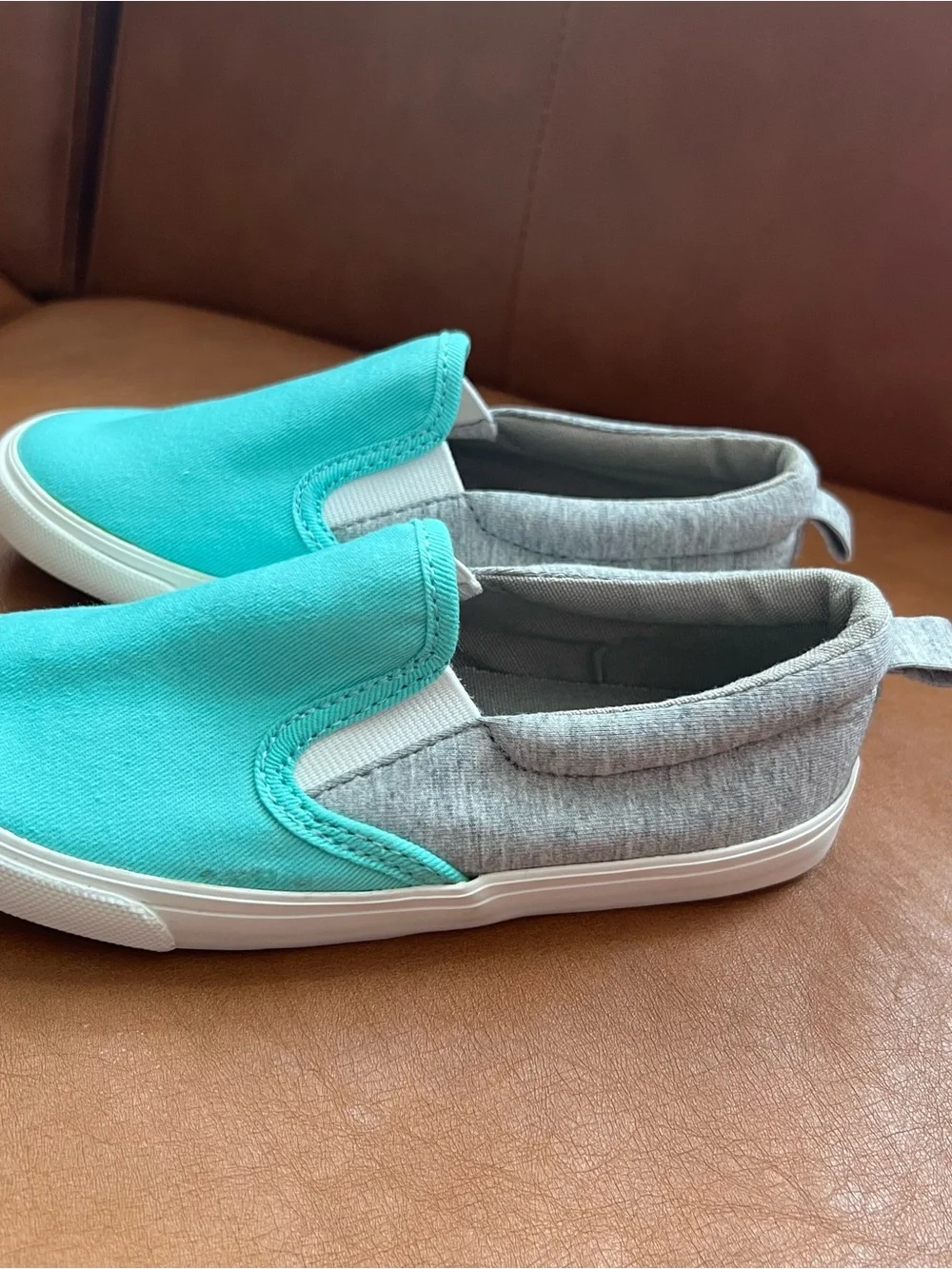 Old Navy Boys Toddler Kids Sz 9 Slip-On Canvas Sneakers in Aqua and Gray